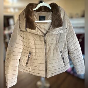Zara Puffer Jacket Champagne Gold Tan Neutral color with Brown Faux Fur Collar